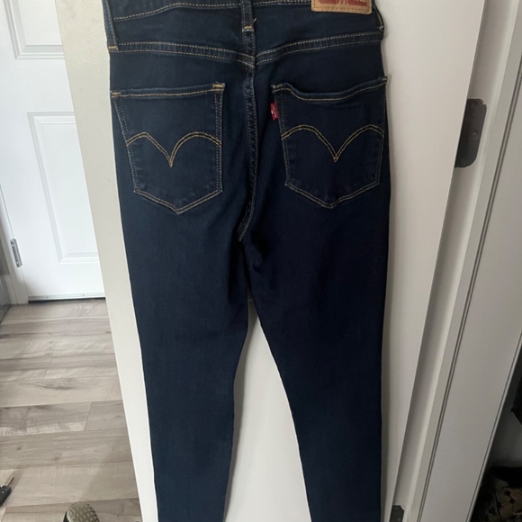 Levi’s 201 - Picture 2 of 2